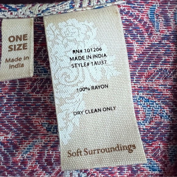 Soft Surroundings Strawberry Swirl Fringed Kimono One Size - Picture 8 of 11